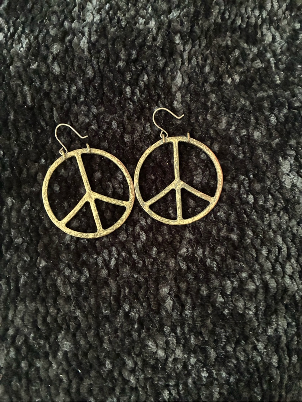 Lucky Brand hammered Gold tone Peace Sign Drop Earrings - Women Jewelry